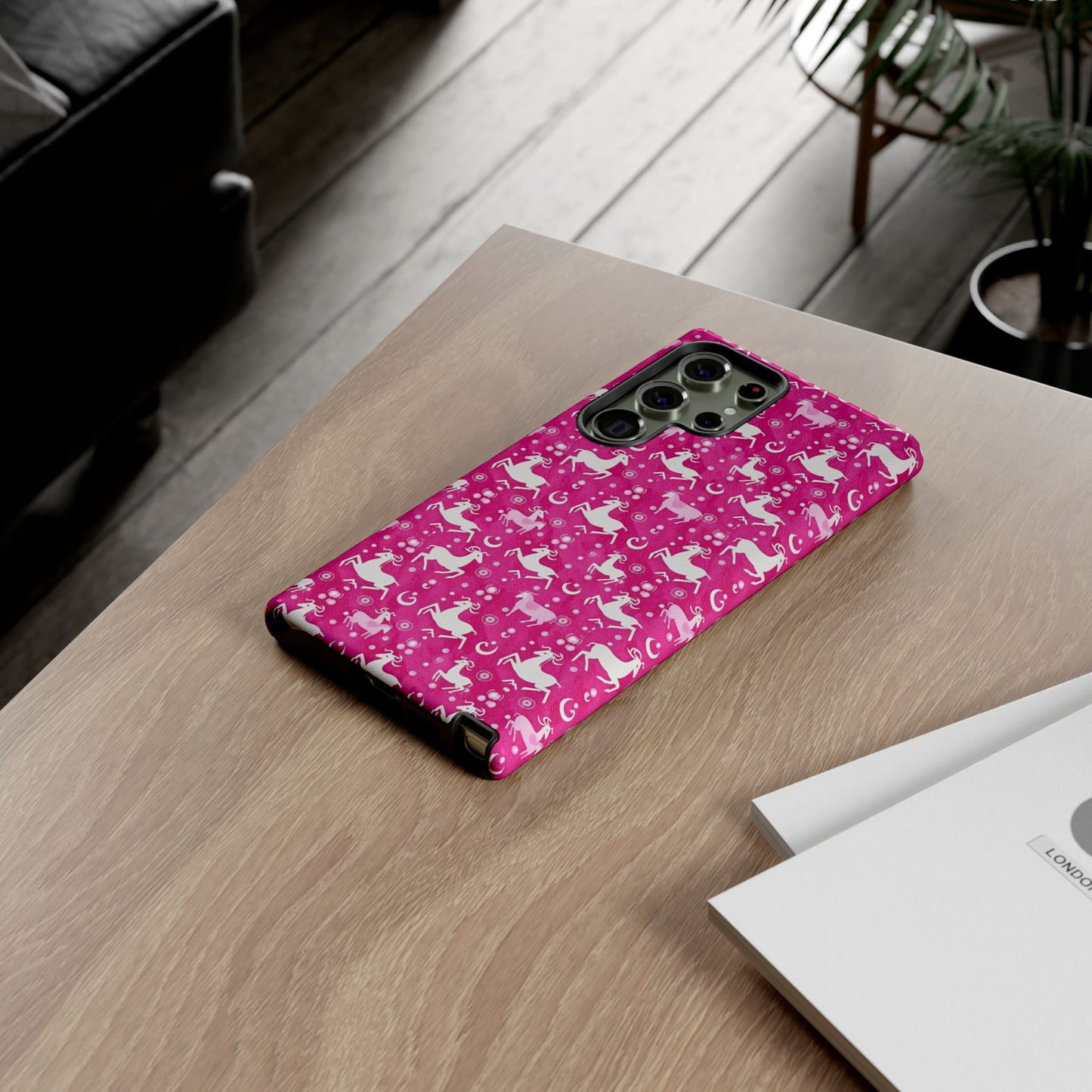 Tough Cases, Capricorn, Zodiac v1, Bubble Pattern