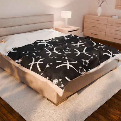 Velveteen Plush Blanket, Pisces Zodiac Sign, Constellation & Symbol, Black, 100% polyester